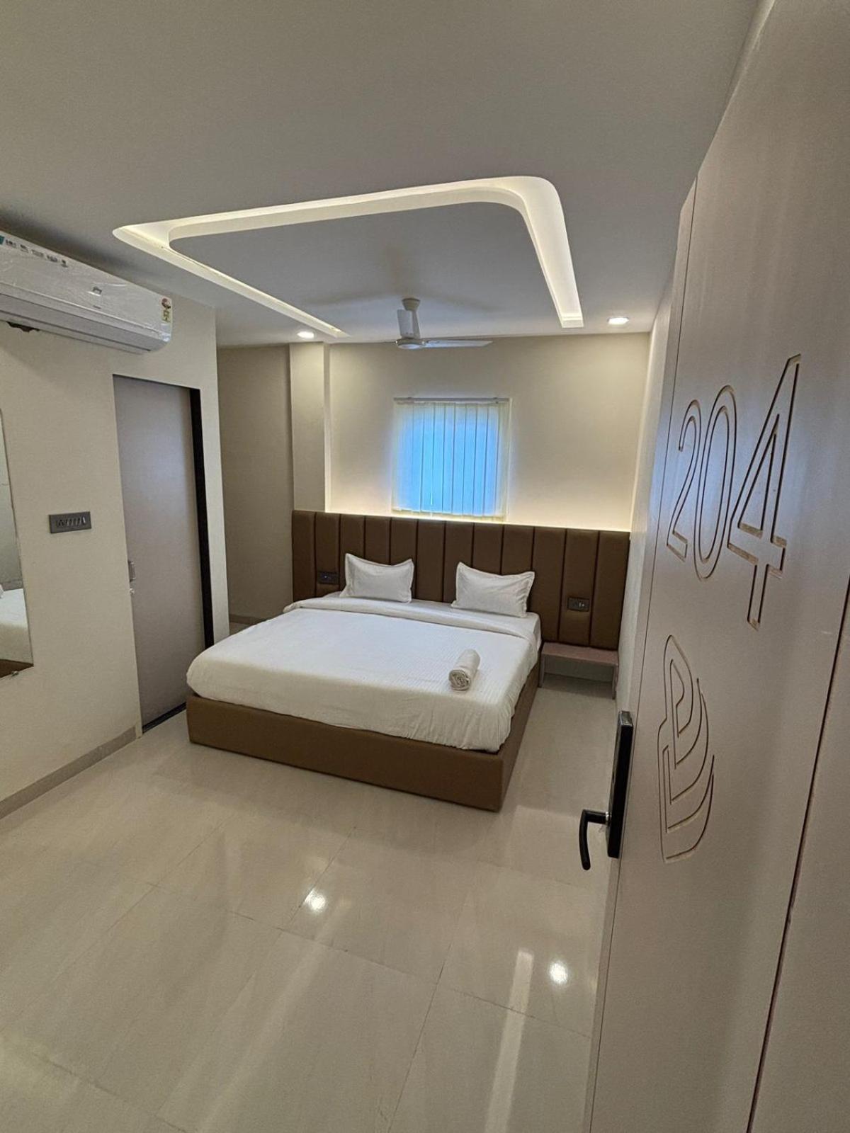 Hotel Vilaasitaa Vijay Nagar Indore Dış mekan fotoğraf
