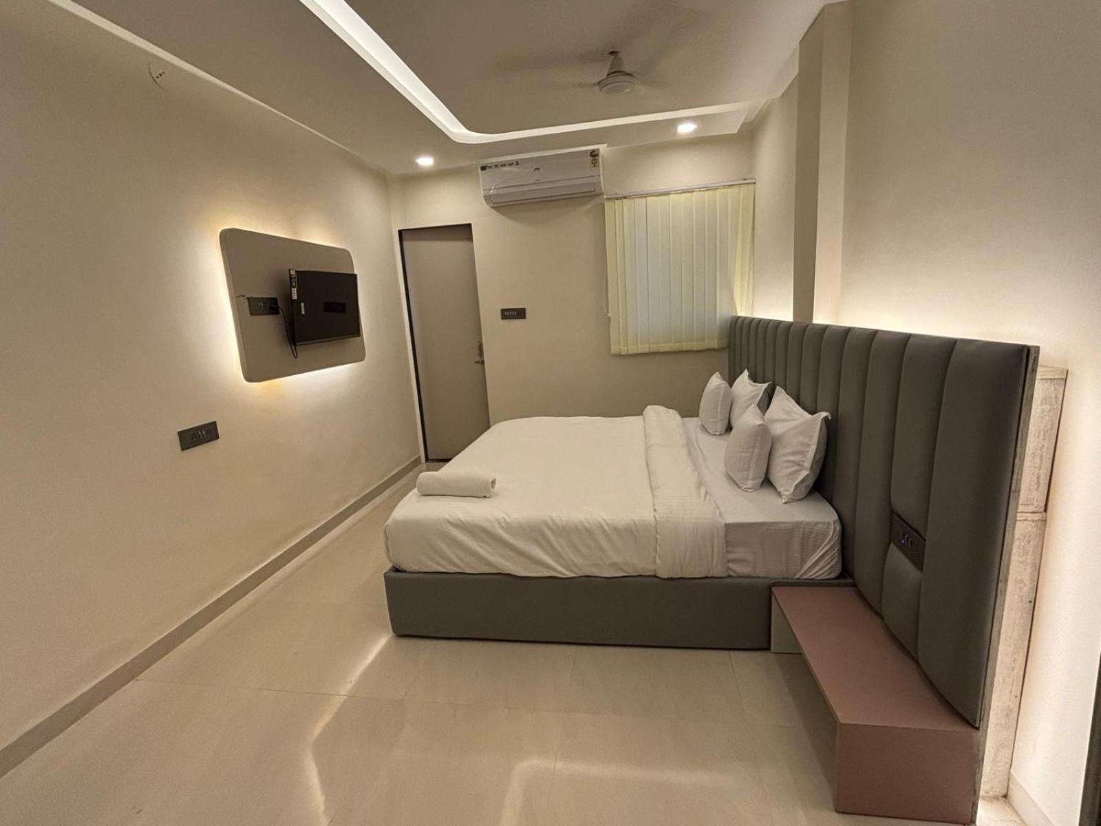 Hotel Vilaasitaa Vijay Nagar Indore Dış mekan fotoğraf